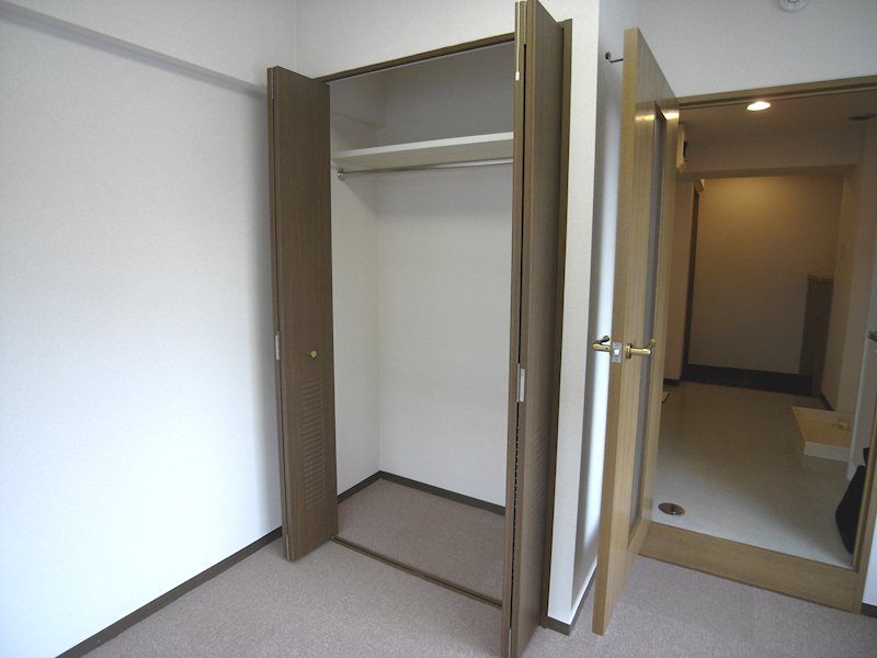 ローズマンションB-10番館 収納