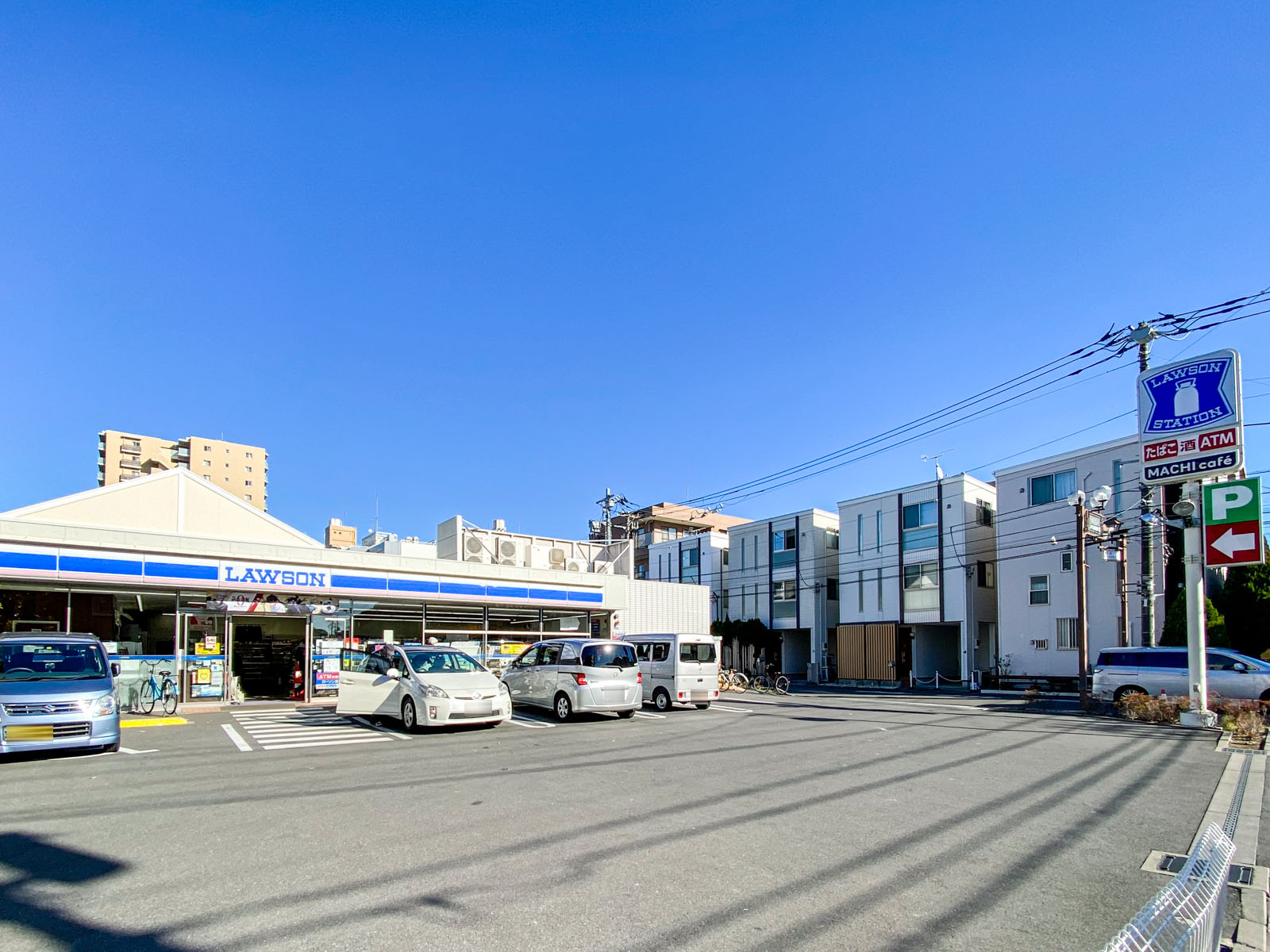 ローズマンションB-10番館 コンビニ