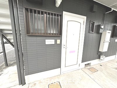 ユースコムB  玄関