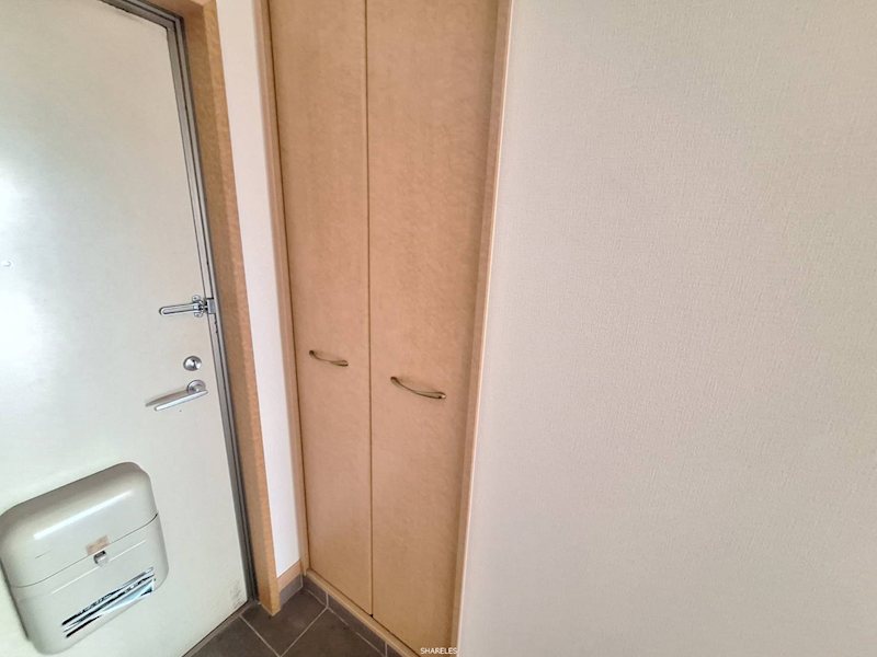 ライズガーデン参番館 玄関