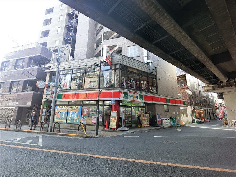 ラカーサ恵比寿 コンビニ