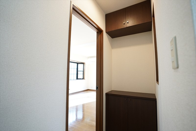 小林方 玄関