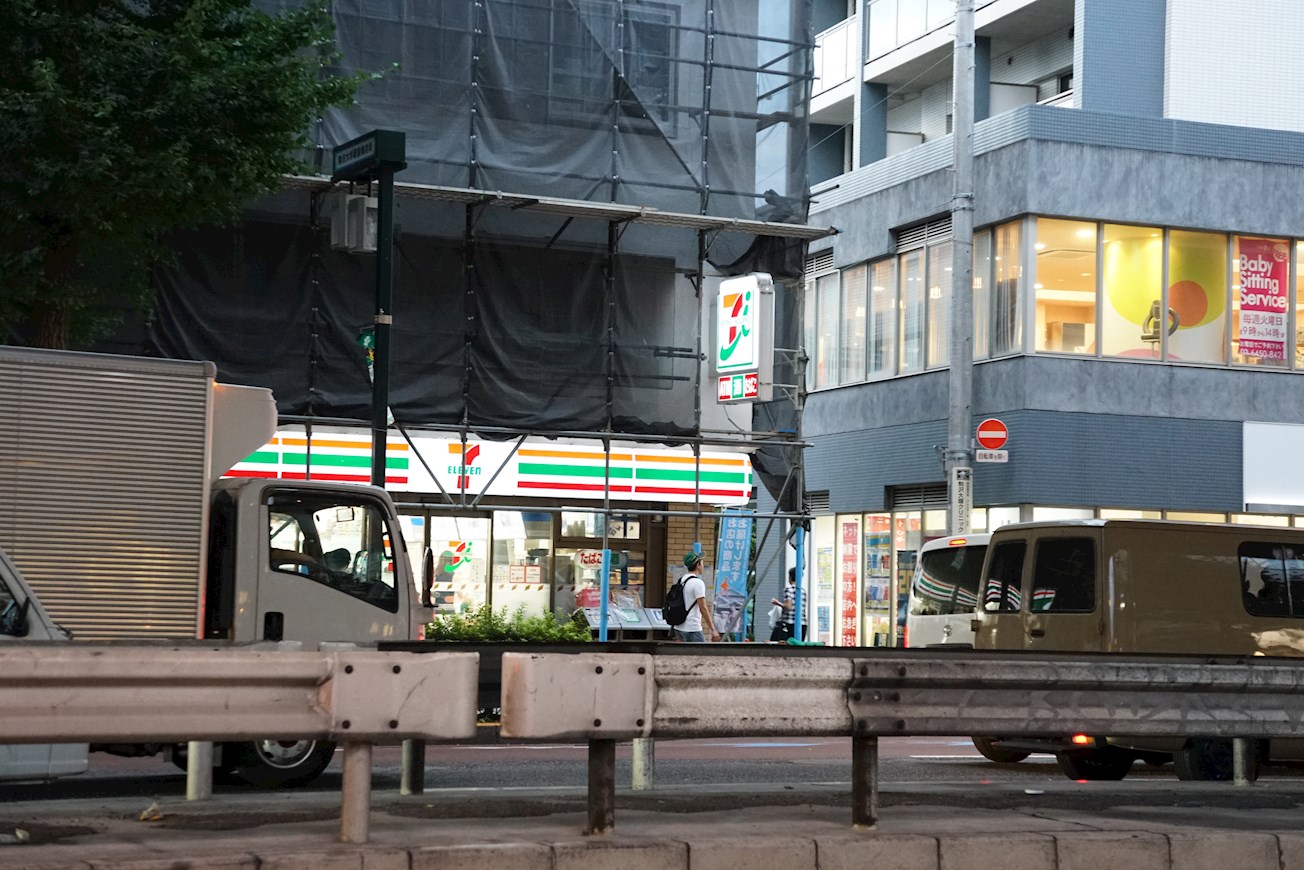テラス駒沢 コンビニ
