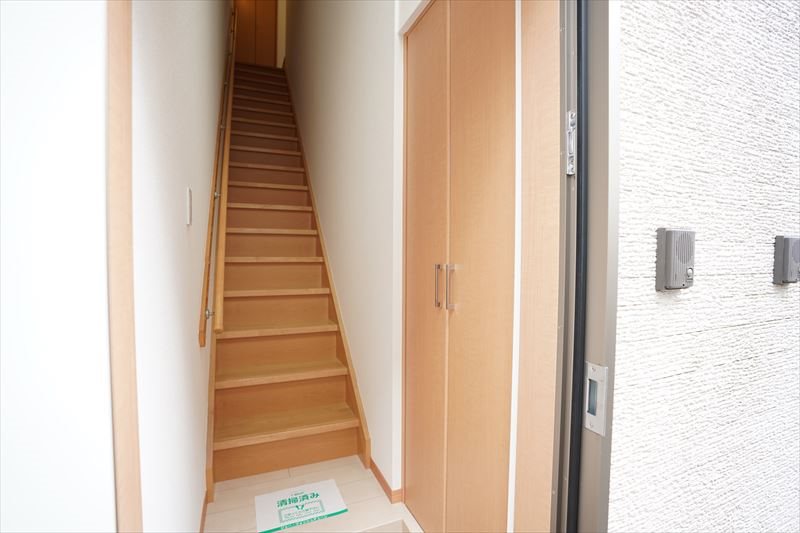 プレスト自由が丘 玄関