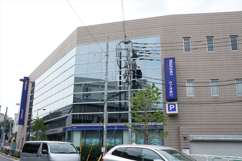 ハウゼ経堂 銀行