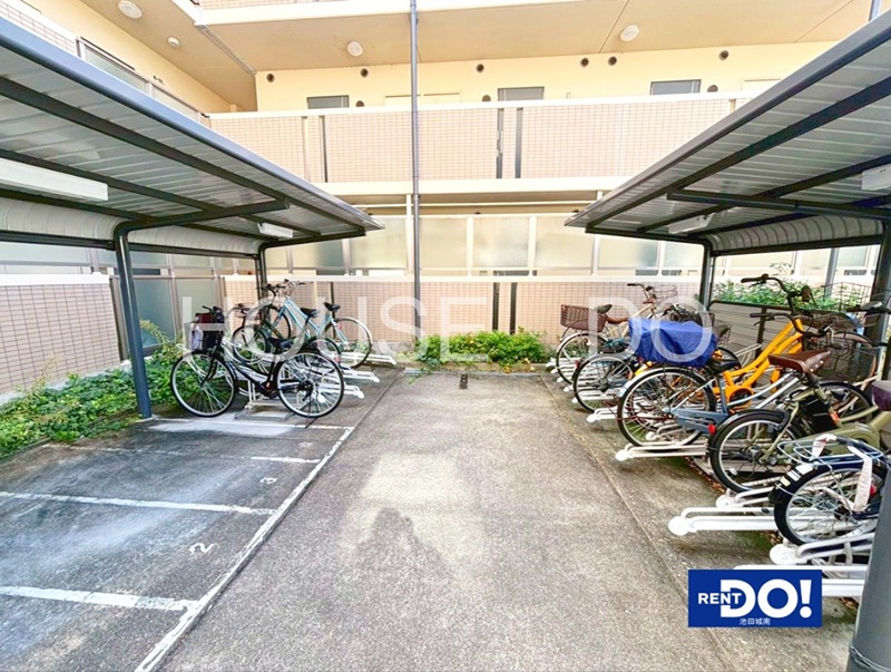 アルデール満寿美町 駐車場