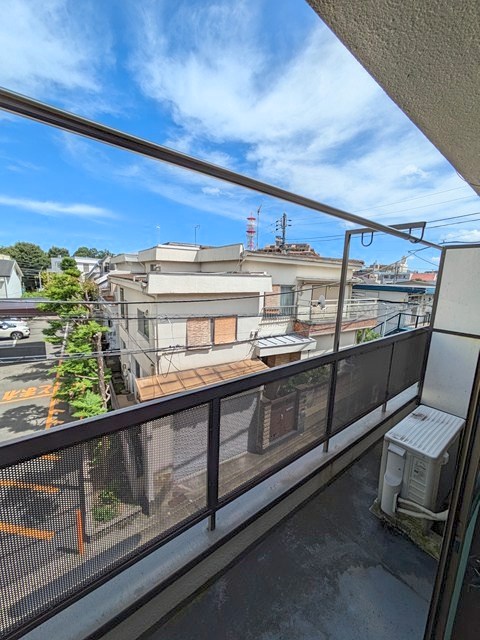 ルポ学芸大 ベランダ