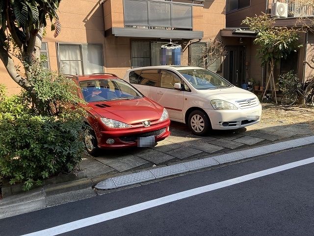 踊館駐車場 外観