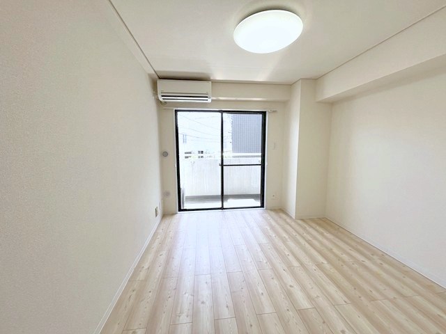 松下ビル 玄関