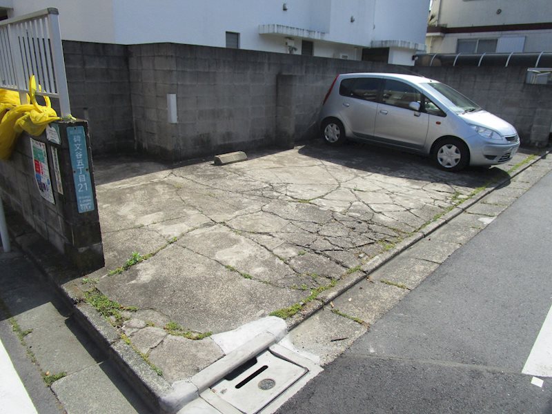 小泉駐車場 リビング