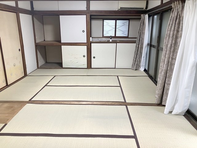 石川台一時使用準貸家 リビング