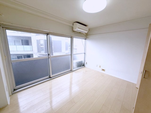 笹崎ボクシングビル 玄関