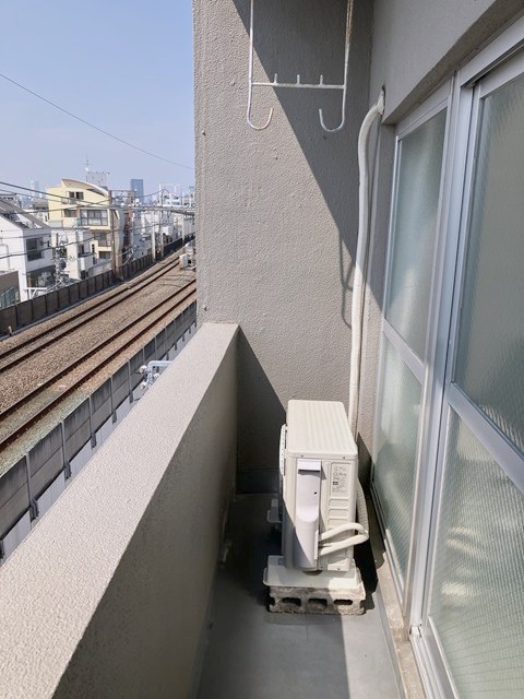 笹崎ボクシングビル ベランダ