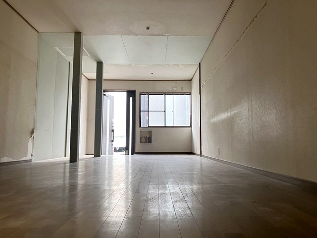 北沢１丁目店舗 リビング