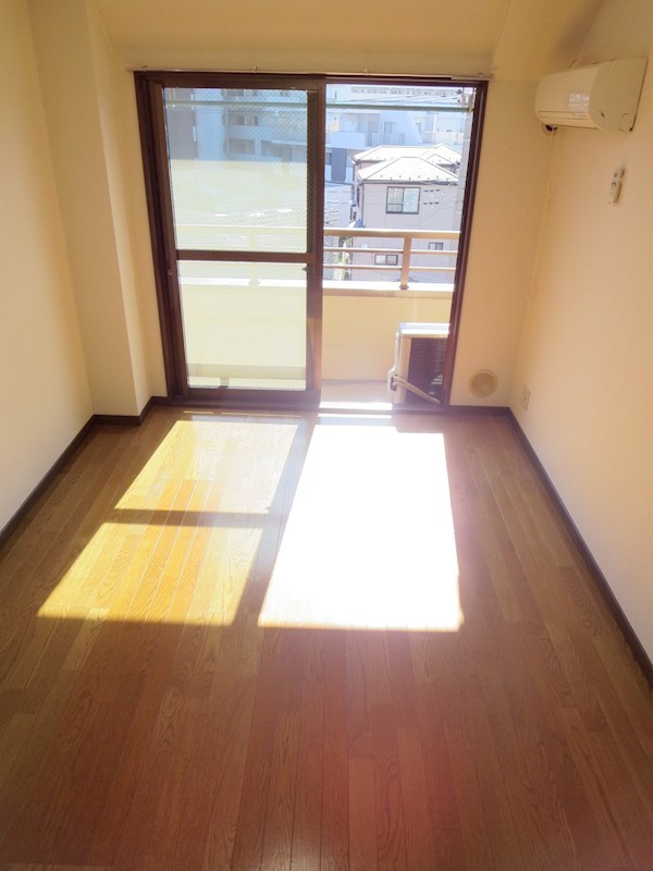 ハイツコスモスⅡ ベッドルーム