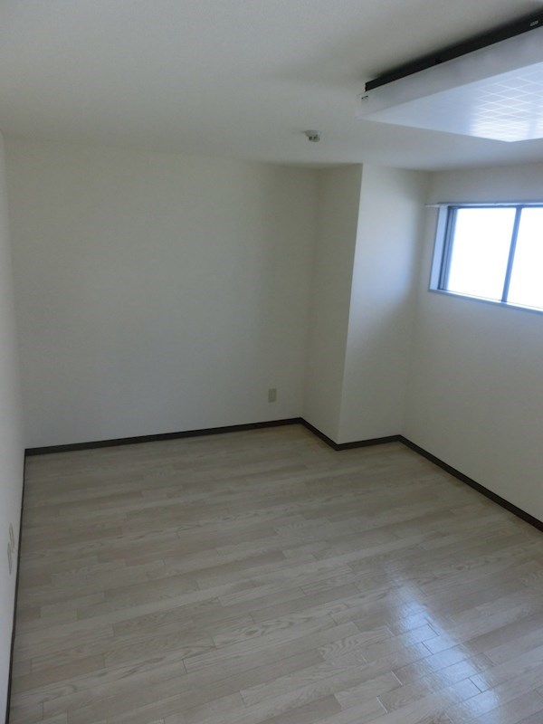 第２山藤ビル リビング