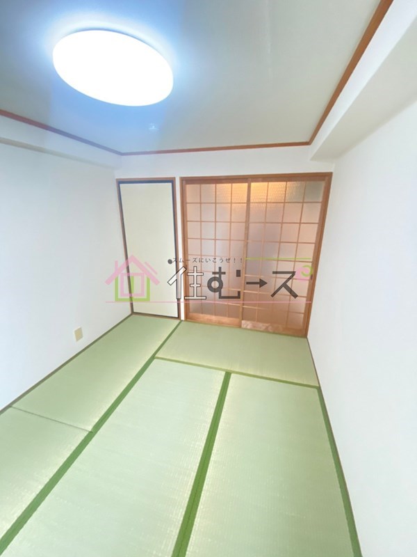 遠里小野728ハイツ リビング