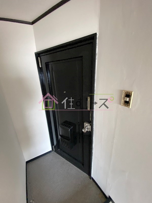 OLA COURT西田辺 玄関