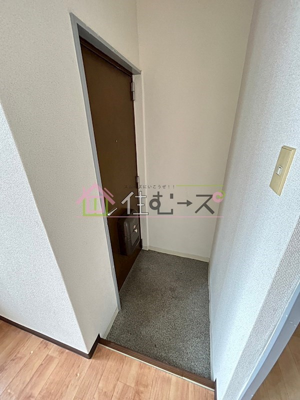 プレアール田辺 玄関