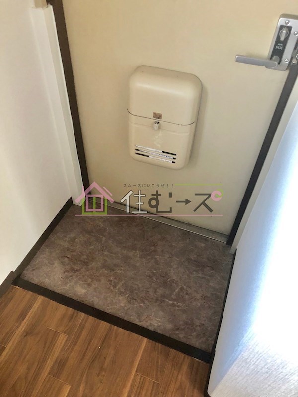 ハイツプリメーロ 玄関