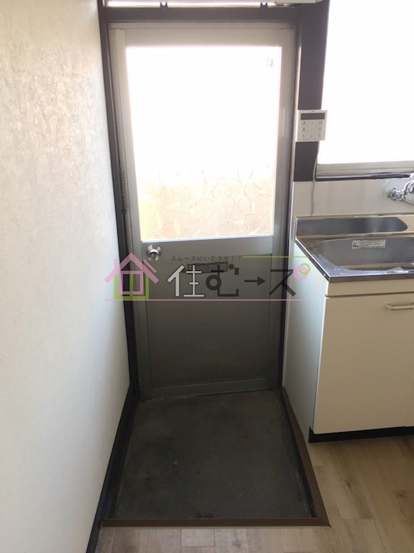 王子マンション 玄関