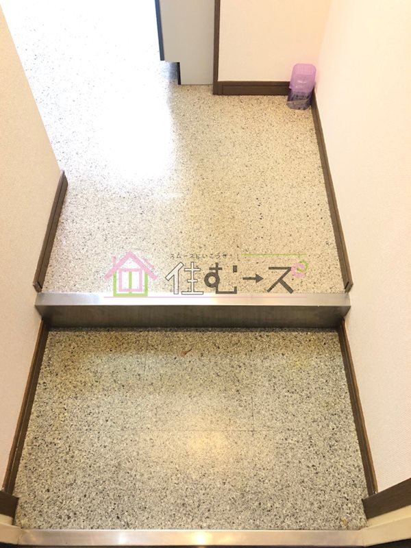 ビルシャナ鶴見 玄関