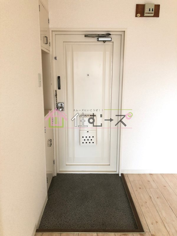 ラパンジール松屋町 玄関