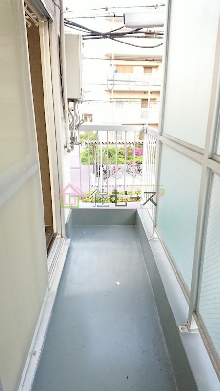 新大阪東ビル ベランダ