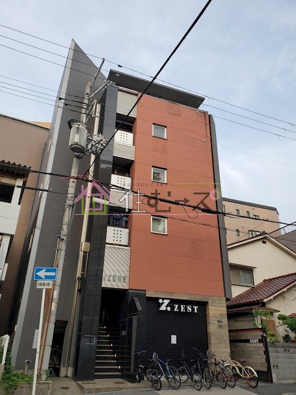 I-ZONE 外観