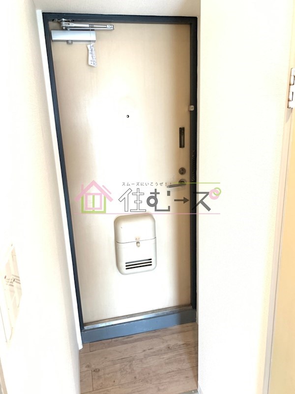 コレクション西田辺 玄関