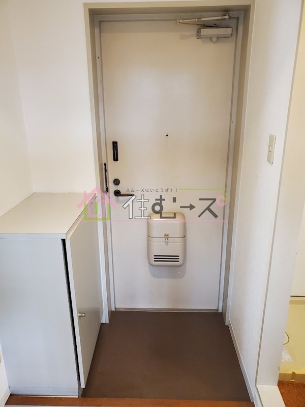 シャトレ下新庄 玄関