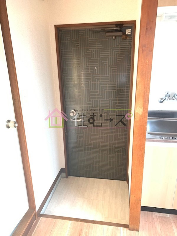 アクティブ岸里 玄関