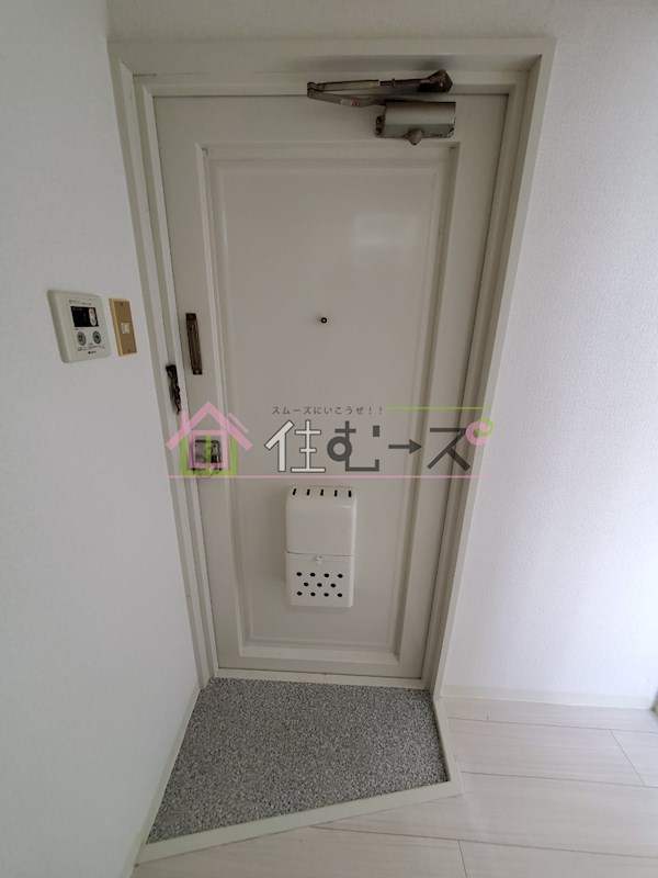 ロイヤルシャトー雅 玄関