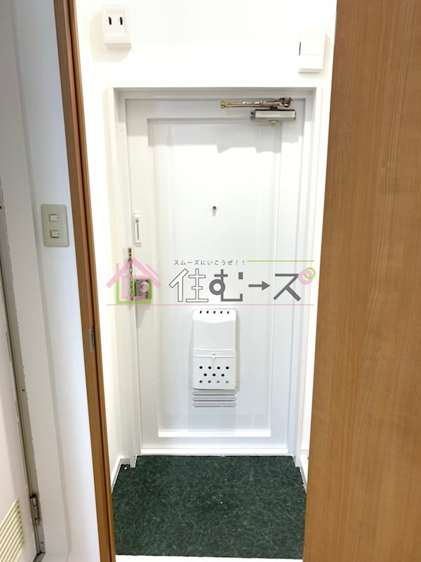 大宝　上本町ロイヤルハイツ 玄関