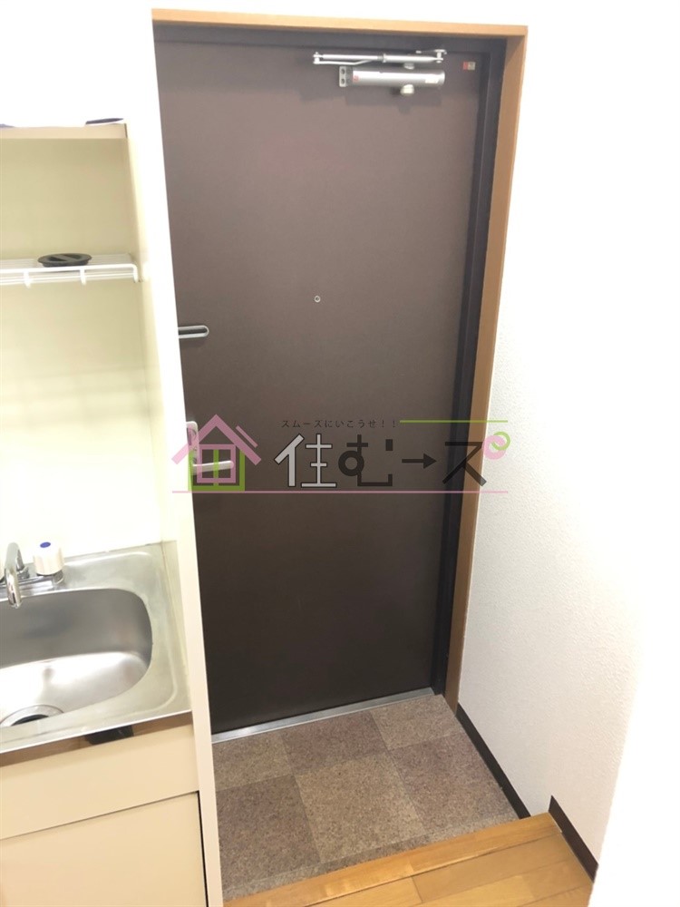 プチコート今里 玄関