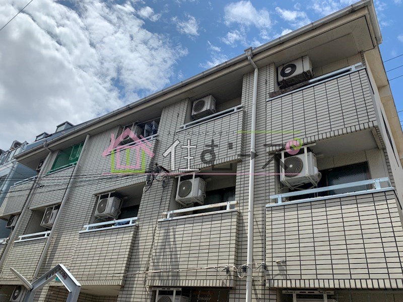 ロイヤルメゾン生野 外観