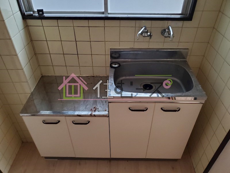 ロイヤル下寺 キッチン