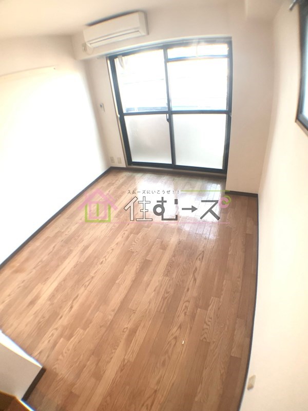 ルミエールシンケⅢ ベッドルーム