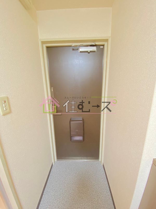 エムプリス上町 玄関