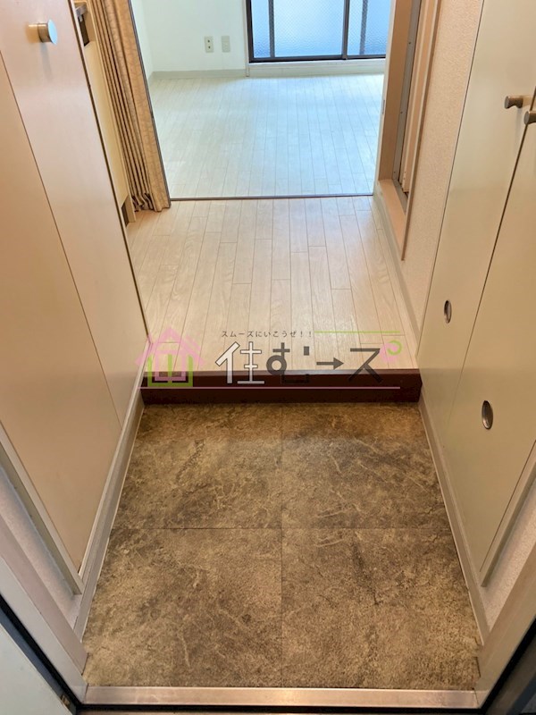 リエス天王寺東 玄関