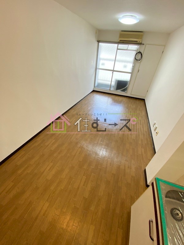 南森町ロイヤルハイツ ベッドルーム