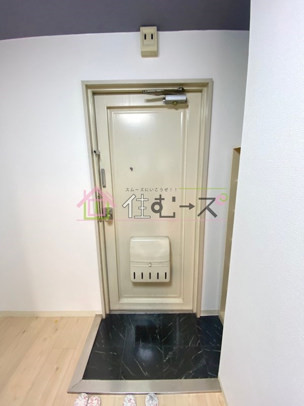 シャルム北梅田 玄関