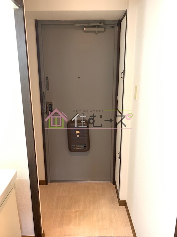 ホワイトグロリア 玄関