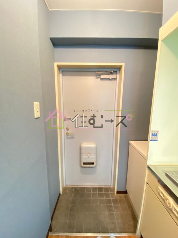 メゾンルミエール 玄関