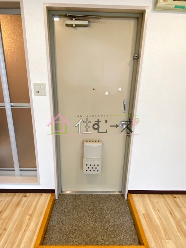 8R BLD.9 玄関
