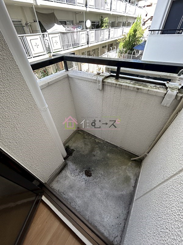 アロハ新大阪 ベランダ