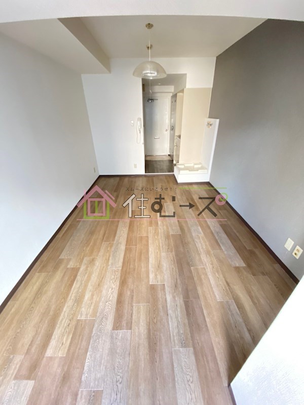 ノアーズアーク天満 リビング