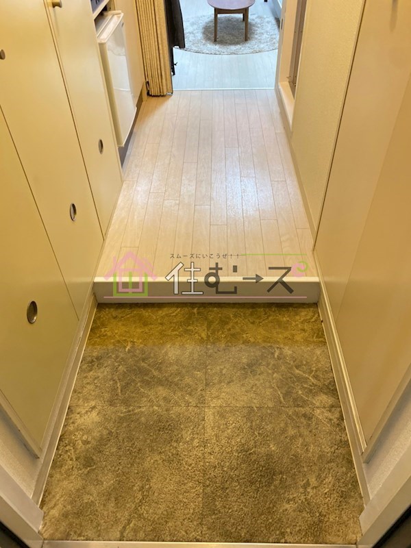 リエス天王寺東 玄関