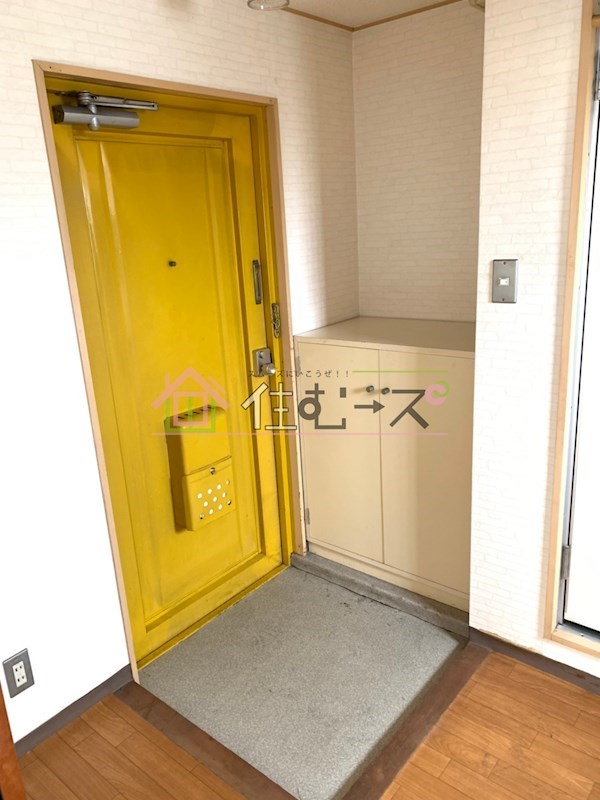 ハイツ豊新 玄関