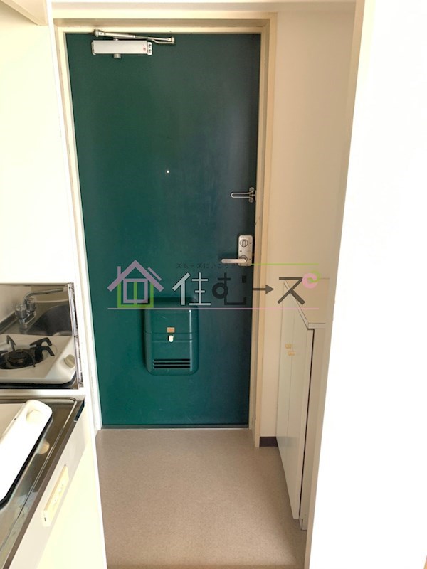 リーガル塚本Ⅲ 玄関